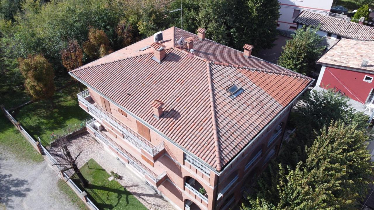 Villa Ferrari Oriella Solignano Nuovo Exteriör bild