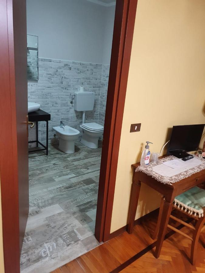 Villa Ferrari Oriella Solignano Nuovo Exteriör bild