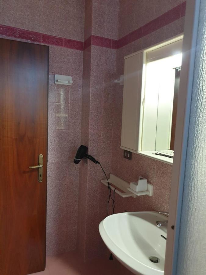 Villa Ferrari Oriella Solignano Nuovo Exteriör bild